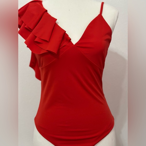 Red top - Picture 2 of 2